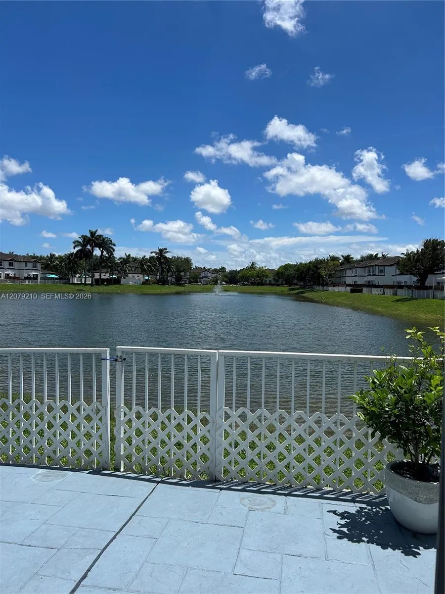11520 NW 79th Ln Doral, FL 33178