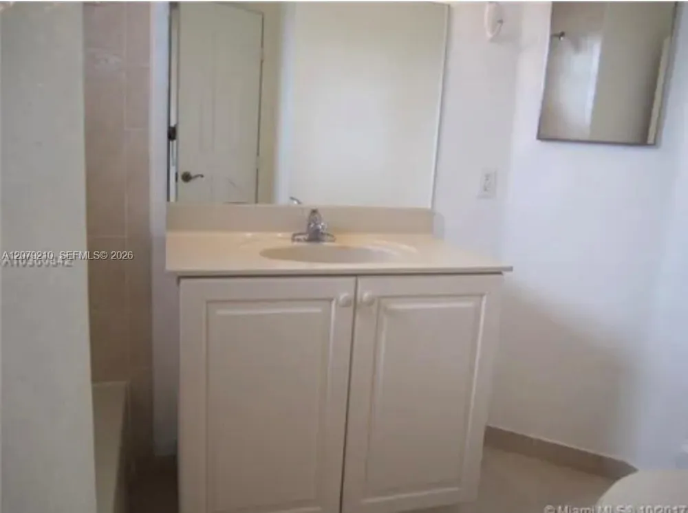 11520 NW 79th Ln Doral, FL 33178