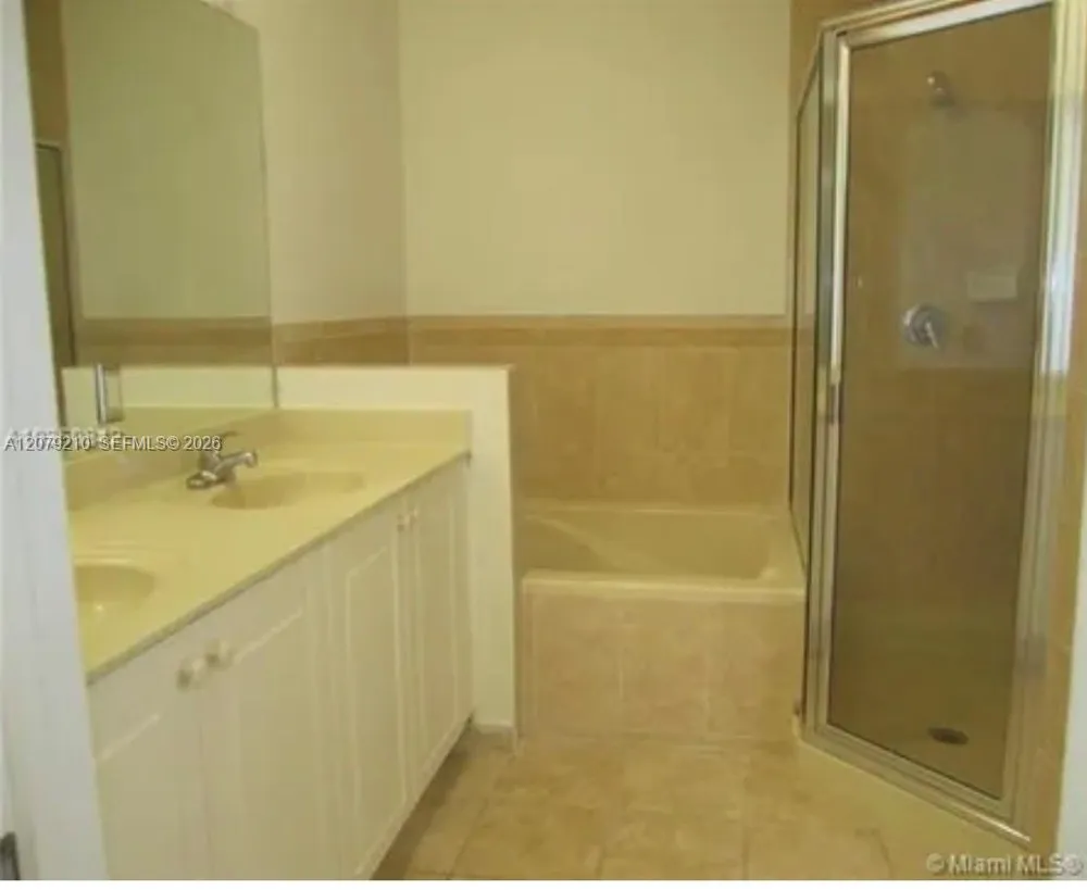 11520 NW 79th Ln Doral, FL 33178