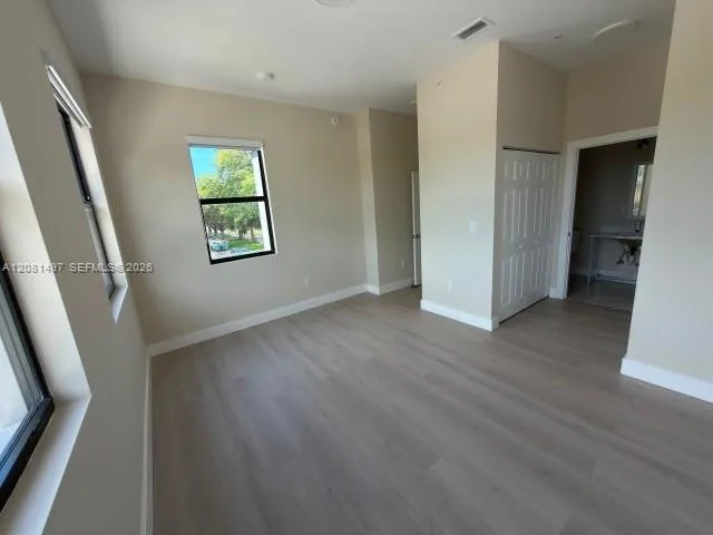 17020 SW 104th Ave #204 Miami, FL 33157