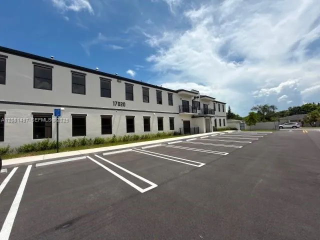 17020 SW 104th Ave #204 Miami, FL 33157
