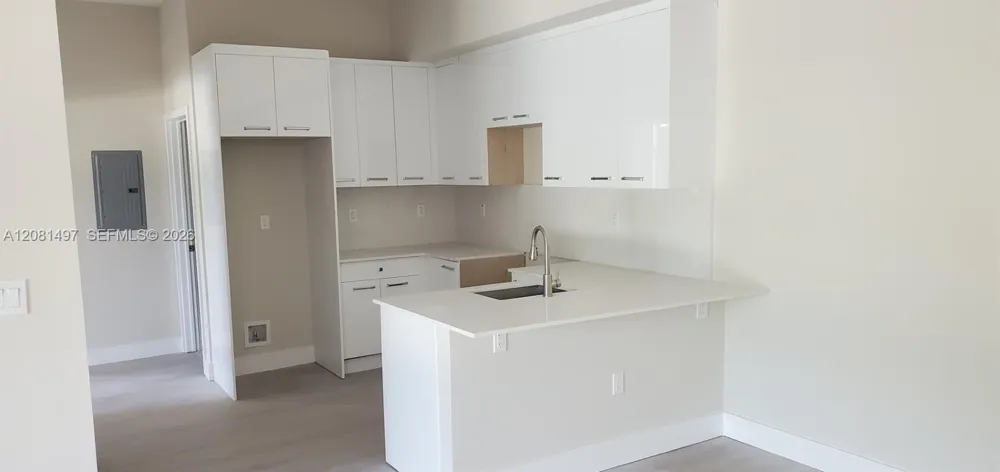 17020 SW 104th Ave #204 Miami, FL 33157