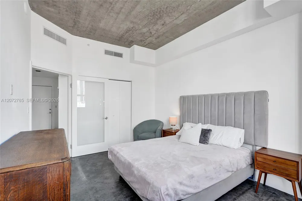 133 NE 2nd Ave #1013 Miami, FL 33132