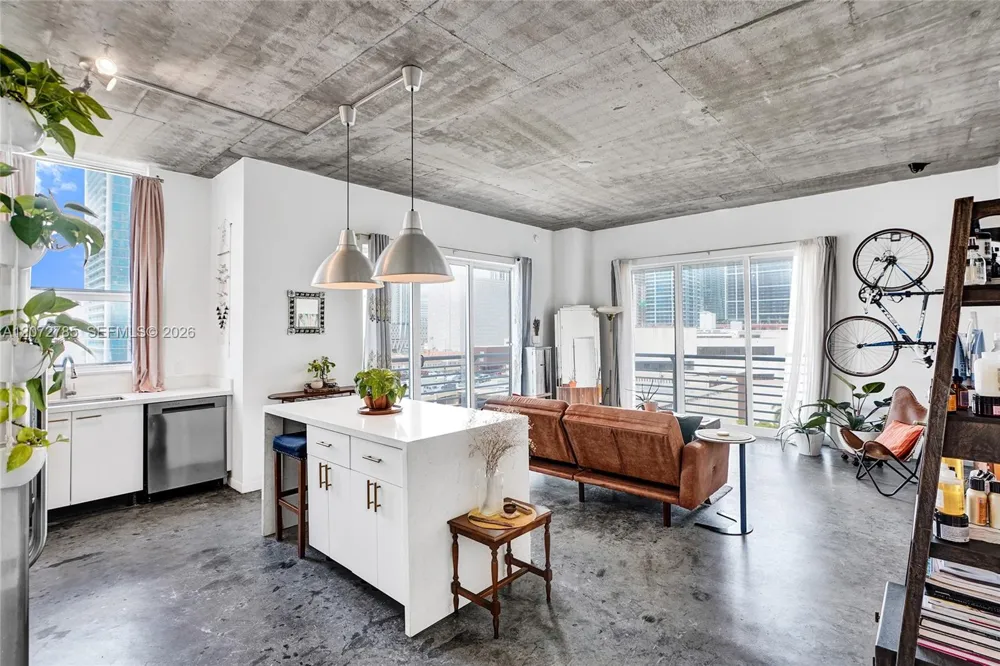133 NE 2nd Ave #1013 Miami, FL 33132