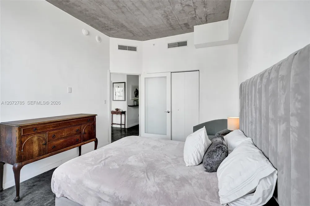133 NE 2nd Ave #1013 Miami, FL 33132