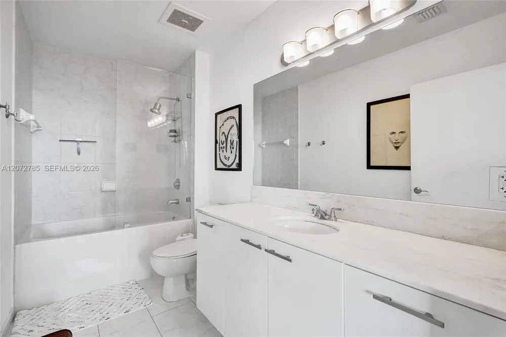 133 NE 2nd Ave #1013 Miami, FL 33132