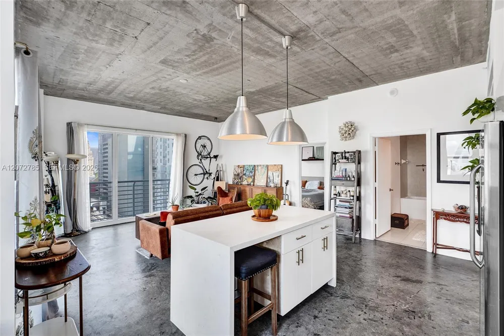 133 NE 2nd Ave #1013 Miami, FL 33132