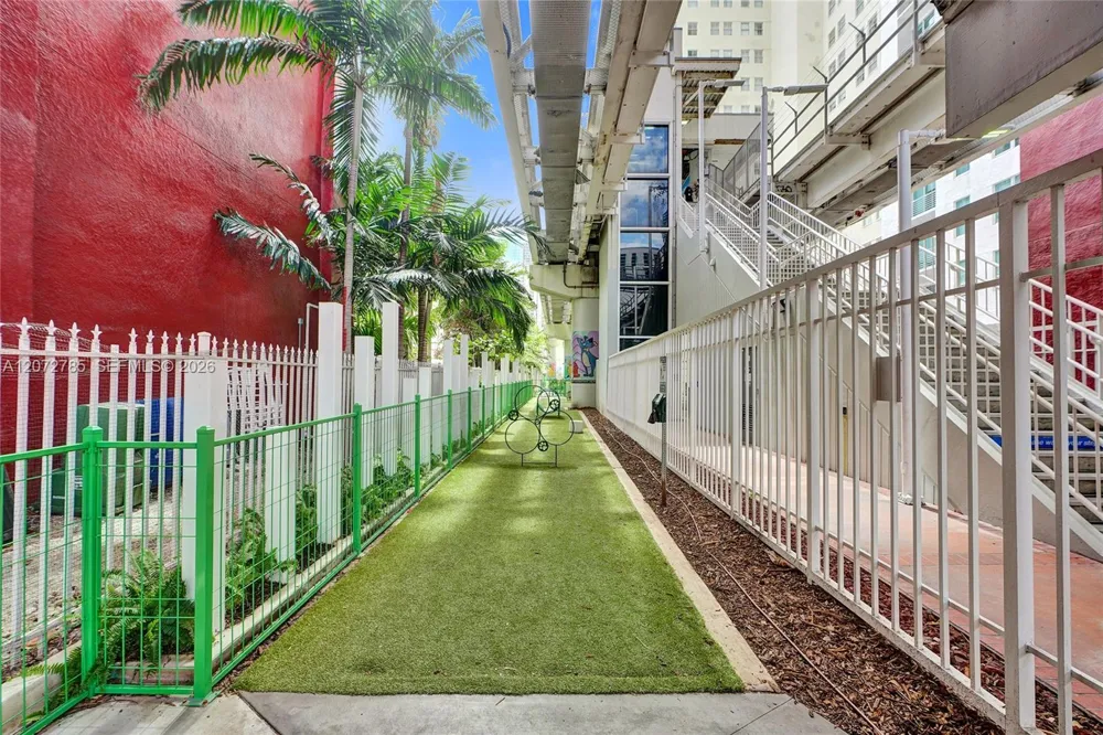 133 NE 2nd Ave #1013 Miami, FL 33132