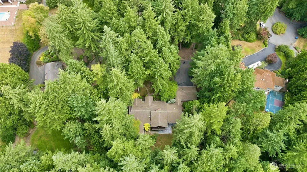 2853 134th Ave NE Bellevue, WA 98005