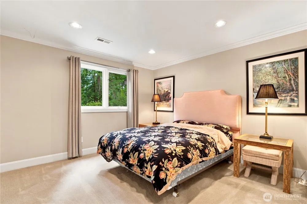 2853 134th Ave NE Bellevue, WA 98005