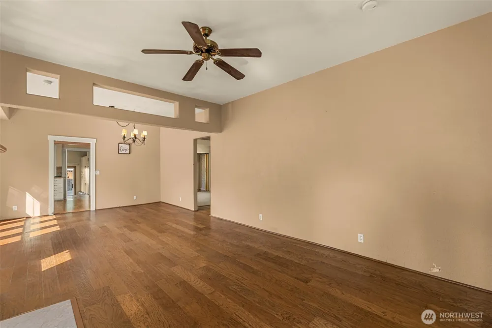 900 Okanogan Avenue Wenatchee, WA 98801