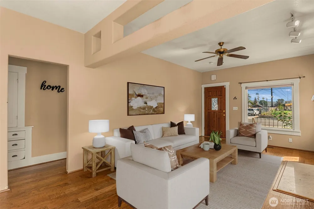 900 Okanogan Avenue Wenatchee, WA 98801