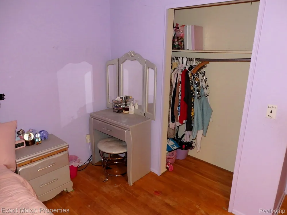 9438 W Shady Grove Court White Lake Charter Township, MI 48386
