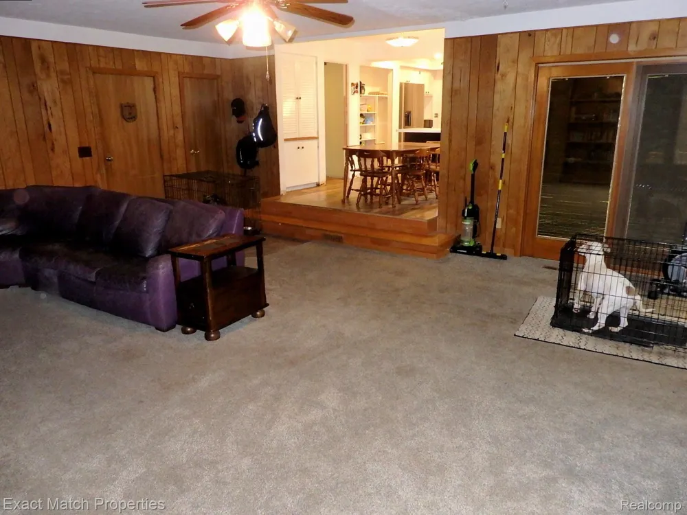 9438 W Shady Grove Court White Lake Charter Township, MI 48386