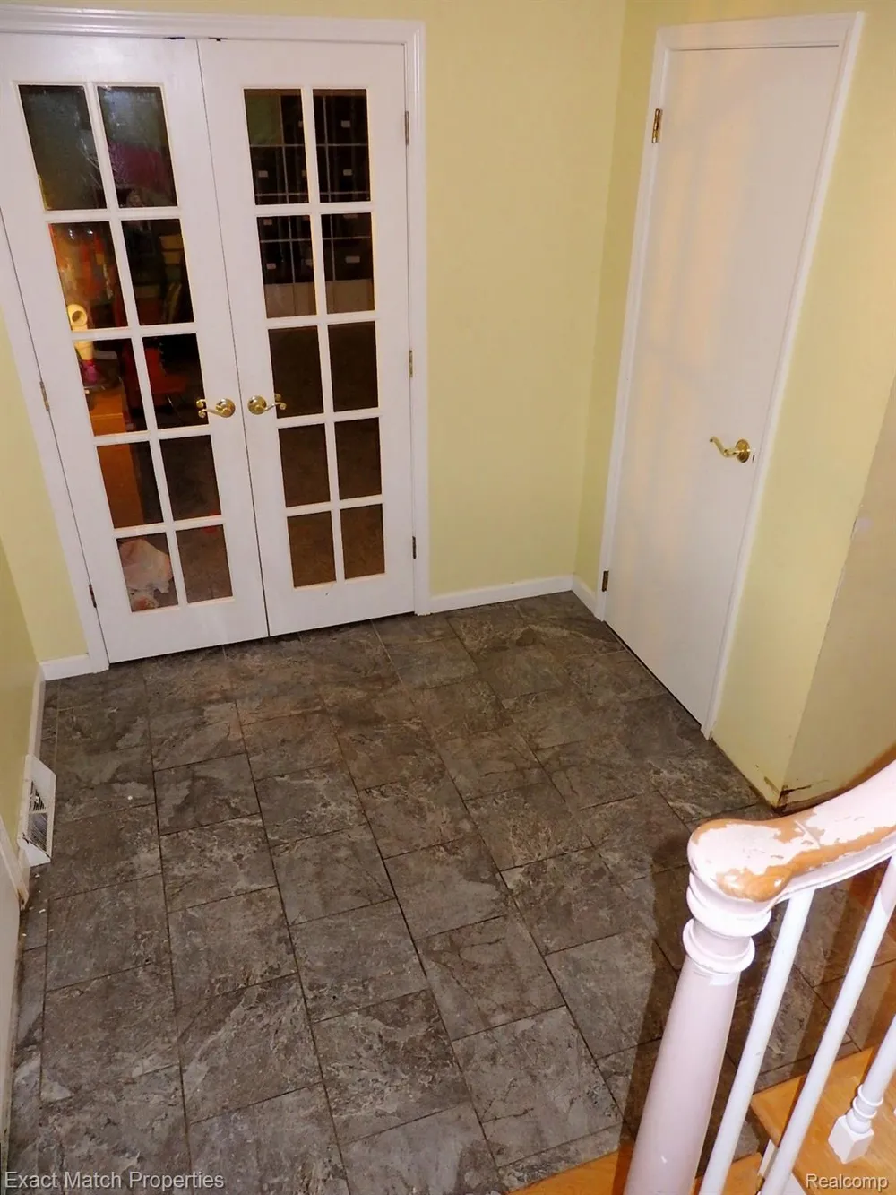 9438 W Shady Grove Court White Lake Charter Township, MI 48386