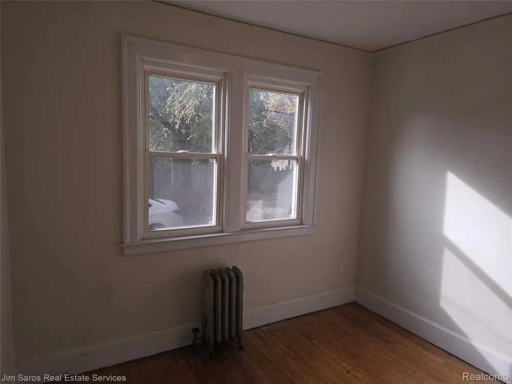 843 Beaconsfield Avenue Grosse Pointe Park City, MI 48230