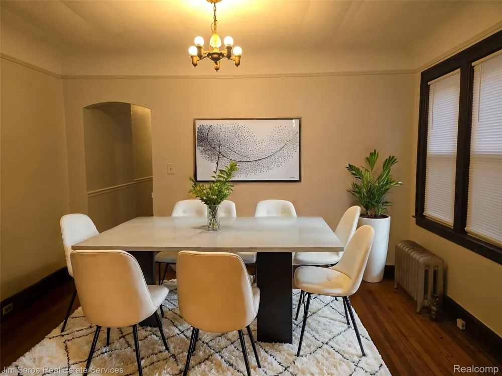 843 Beaconsfield Avenue Grosse Pointe Park City, MI 48230