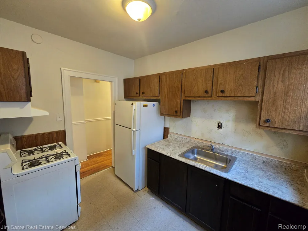 843 Beaconsfield Avenue Grosse Pointe Park City, MI 48230