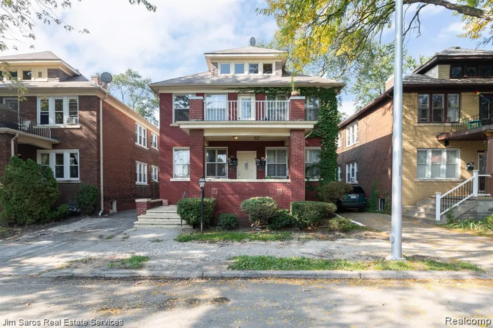 843 Beaconsfield Avenue Grosse Pointe Park City, MI 48230