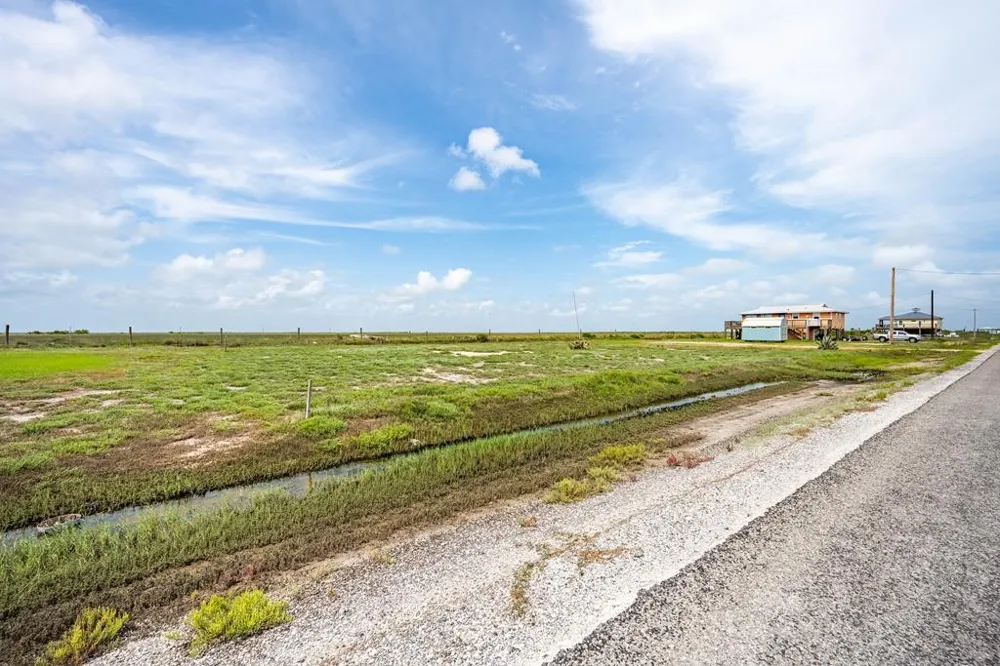 52 Northview Rockport, TX 78382