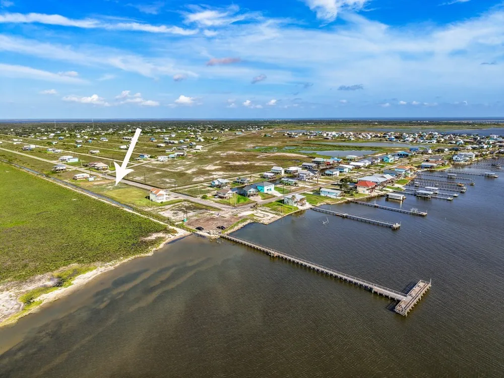 52 Northview Rockport, TX 78382