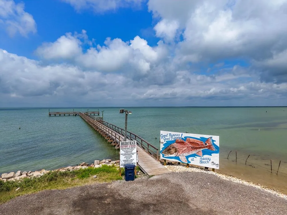 52 Northview Rockport, TX 78382