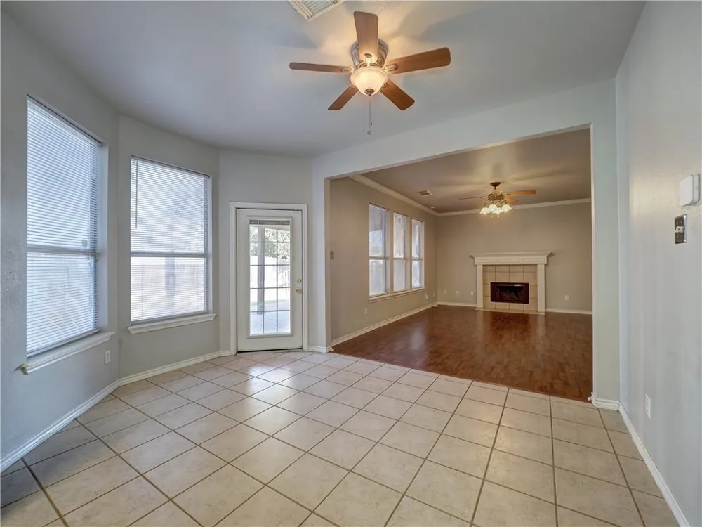 7401 Lake Livingston Corpus Christi, TX 78413