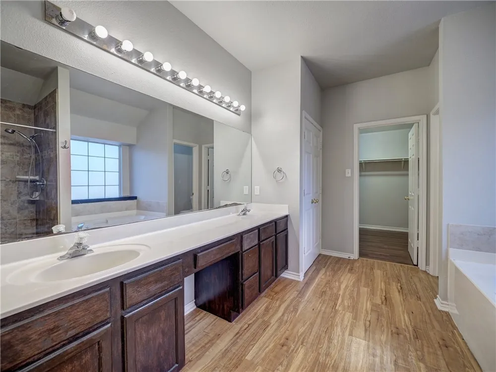 7401 Lake Livingston Corpus Christi, TX 78413