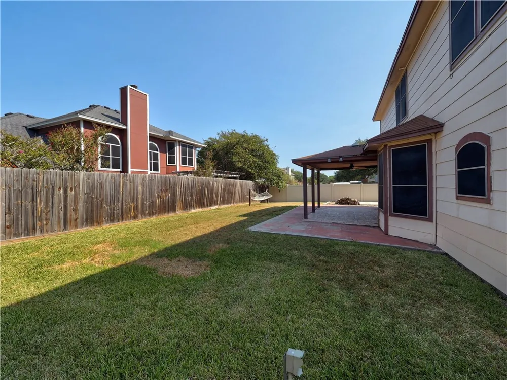 7401 Lake Livingston Corpus Christi, TX 78413