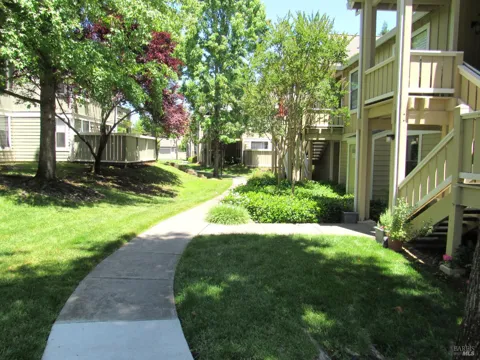 657 Cherry Avenue