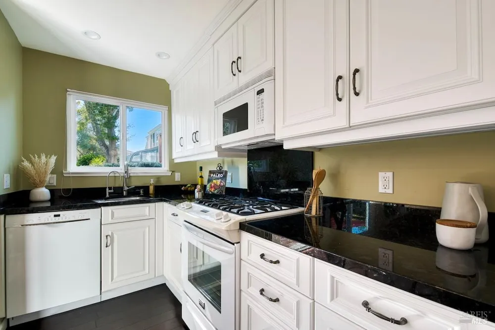 95 Caribe Isle Novato, CA 94949