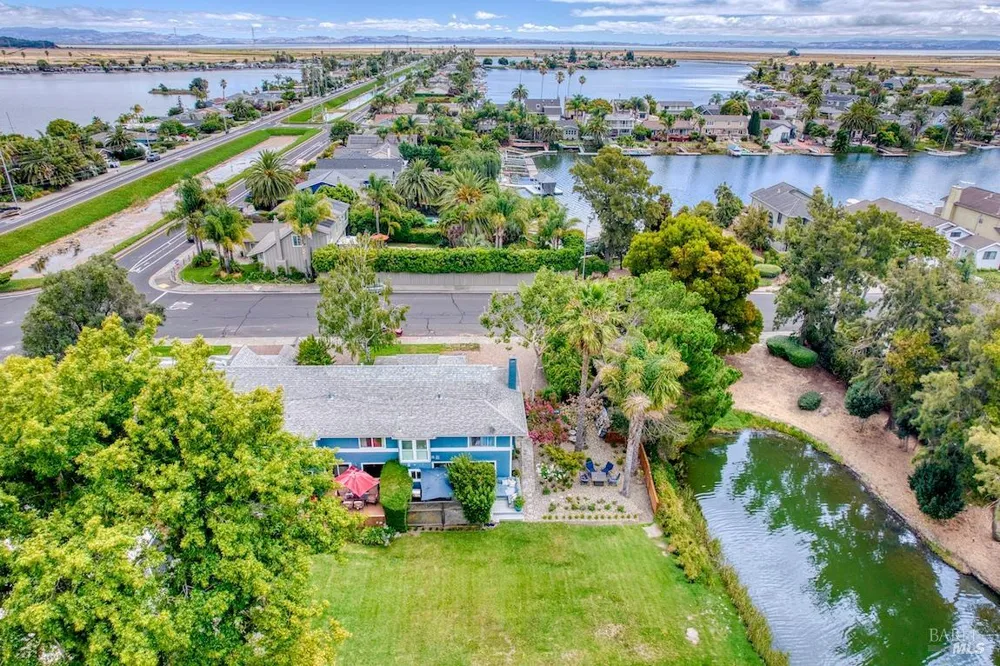 95 Caribe Isle Novato, CA 94949