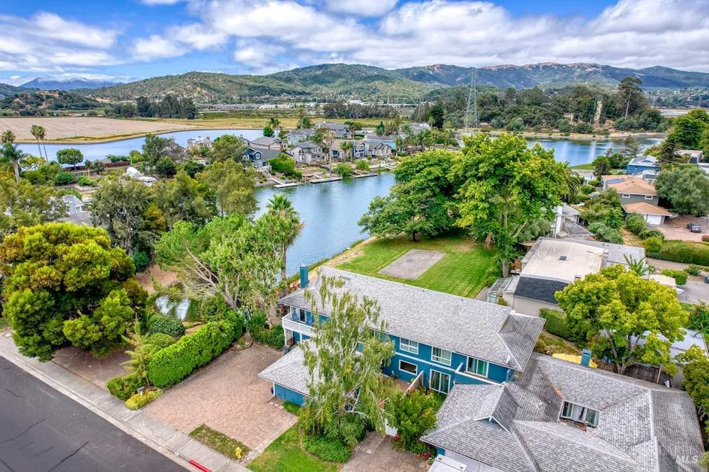 95 Caribe Isle Novato, CA 94949