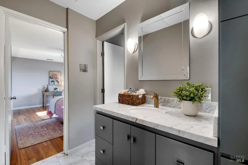 95 Caribe Isle Novato, CA 94949
