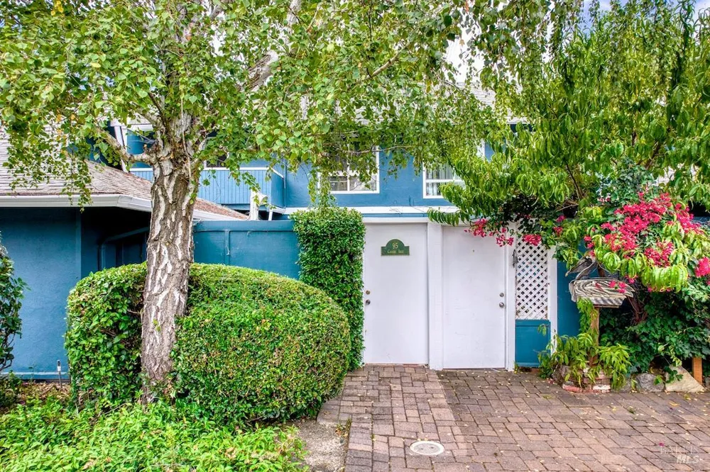95 Caribe Isle Novato, CA 94949