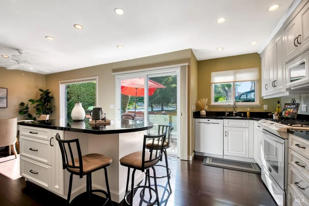 95 Caribe Isle Novato, CA 94949
