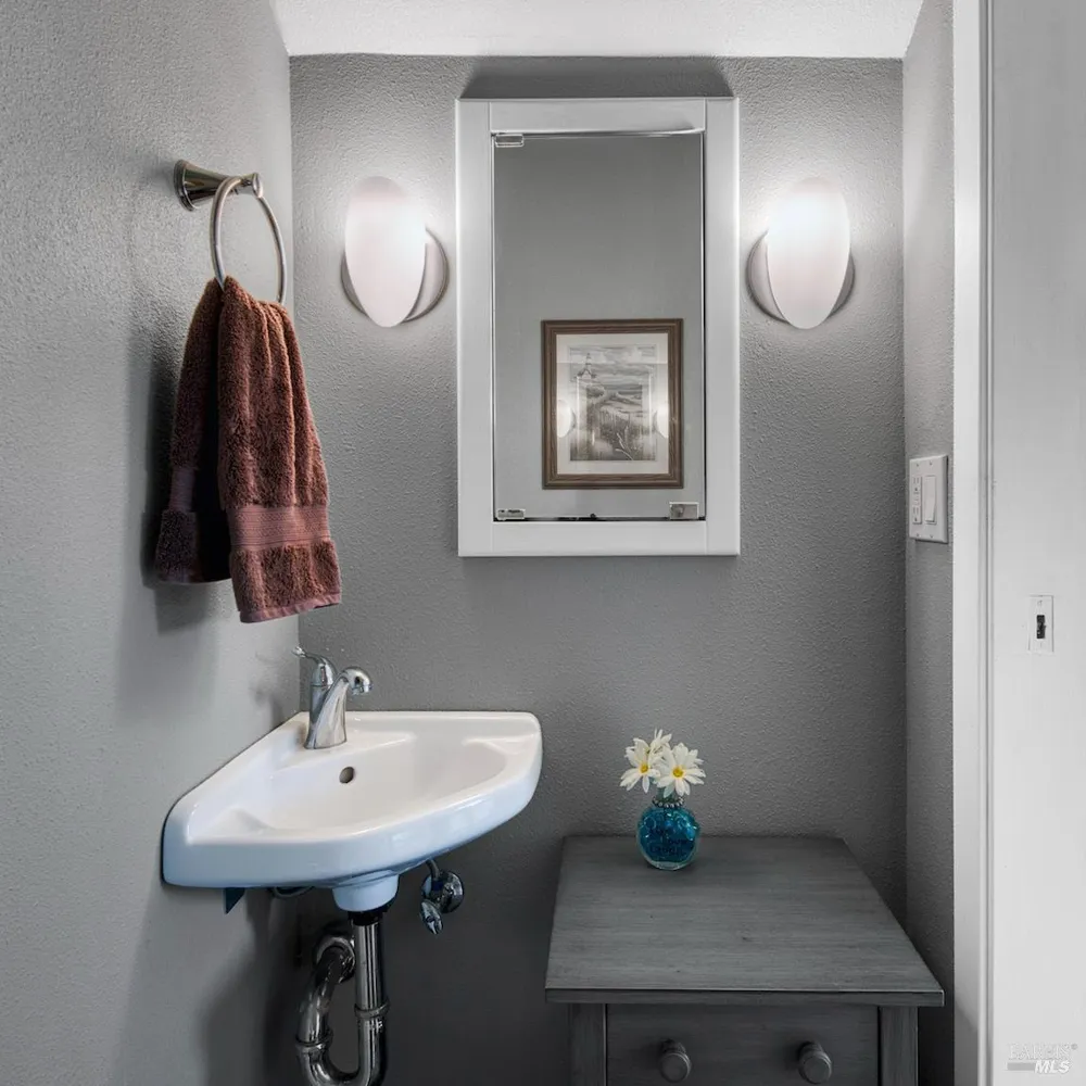 95 Caribe Isle Novato, CA 94949