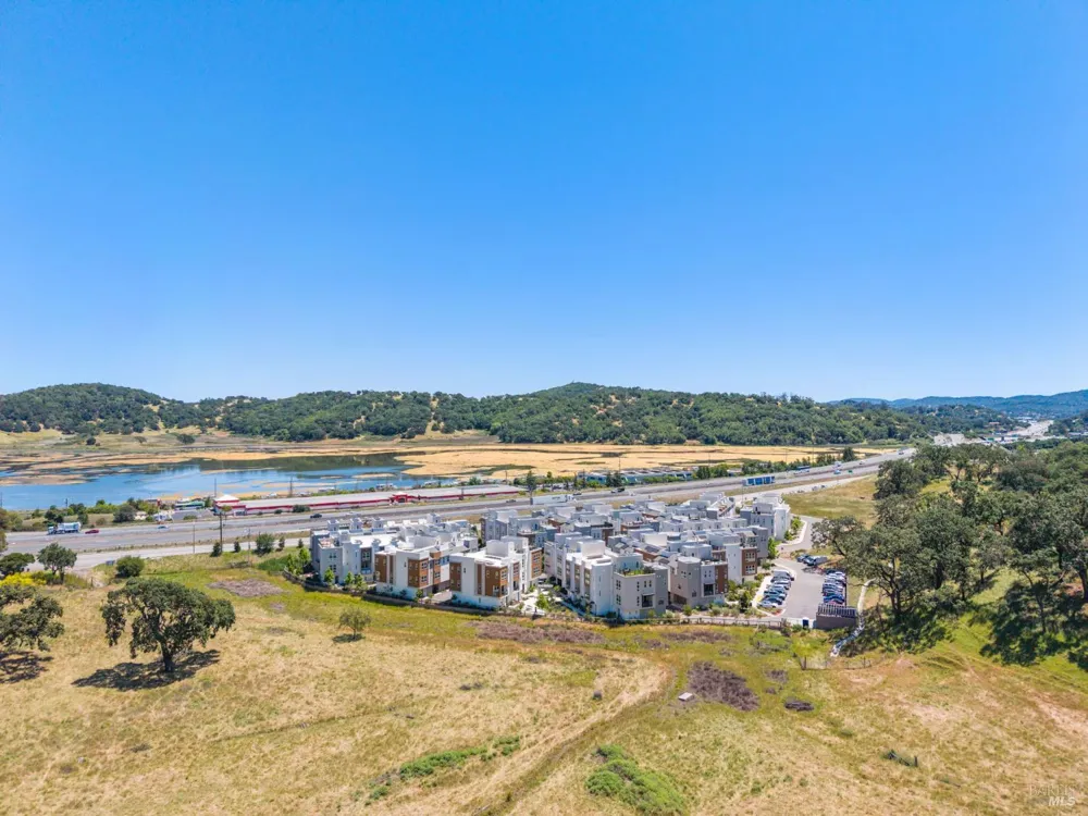 557 Valley Oaks Circle Novato, CA 94945