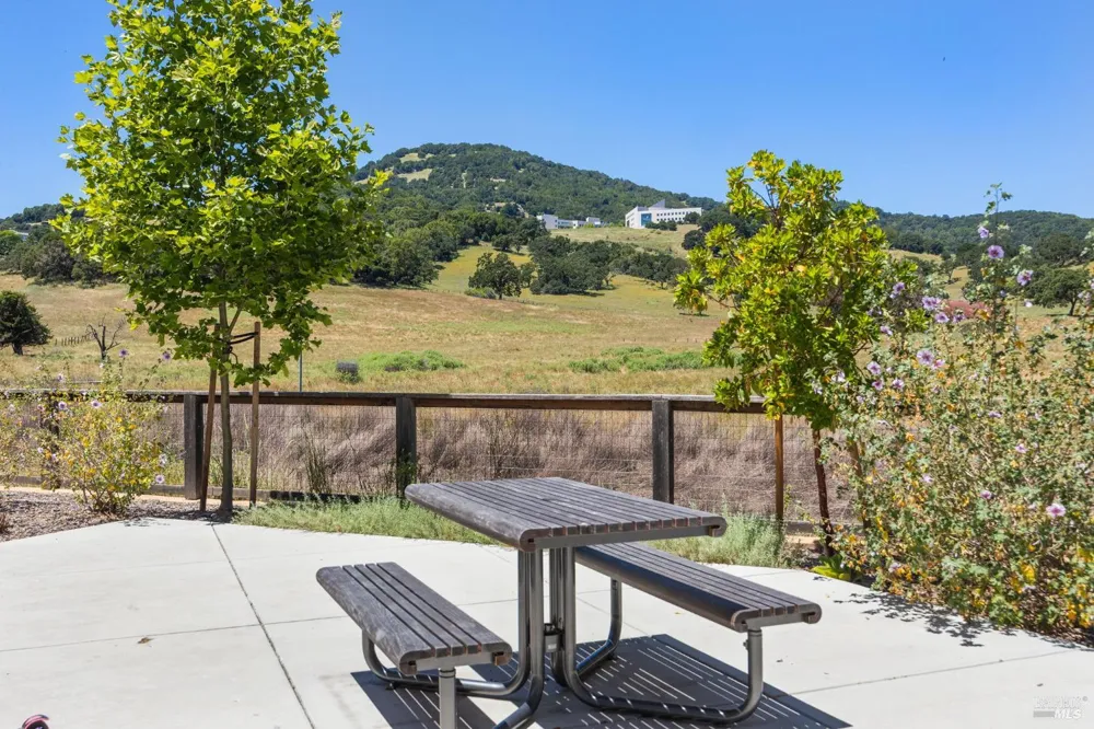 557 Valley Oaks Circle Novato, CA 94945