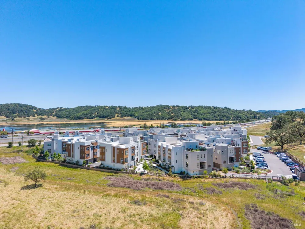 557 Valley Oaks Circle Novato, CA 94945