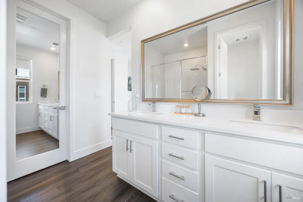 557 Valley Oaks Circle Novato, CA 94945