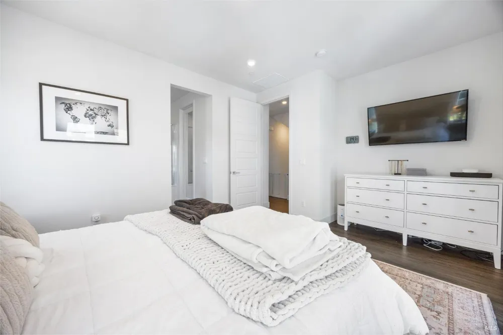 557 Valley Oaks Circle Novato, CA 94945