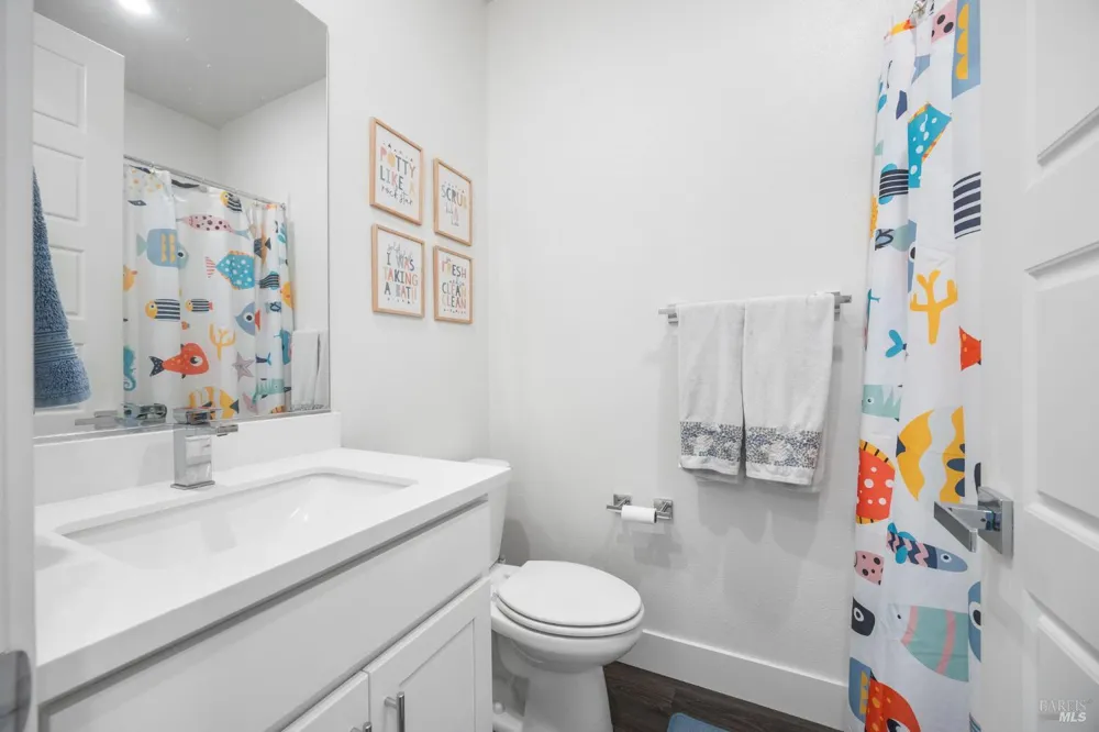 557 Valley Oaks Circle Novato, CA 94945