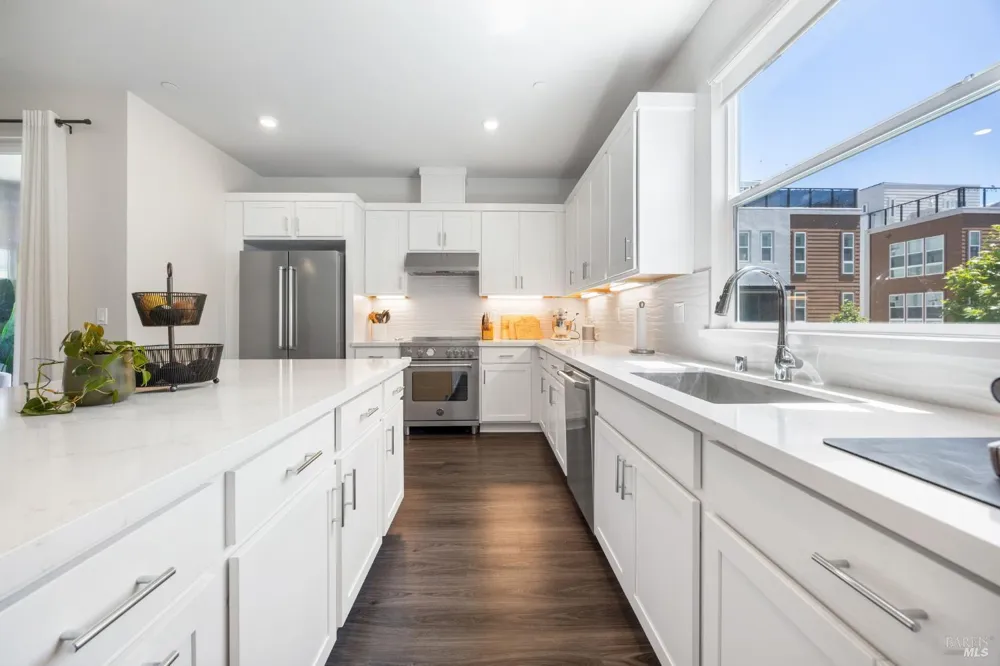 557 Valley Oaks Circle Novato, CA 94945