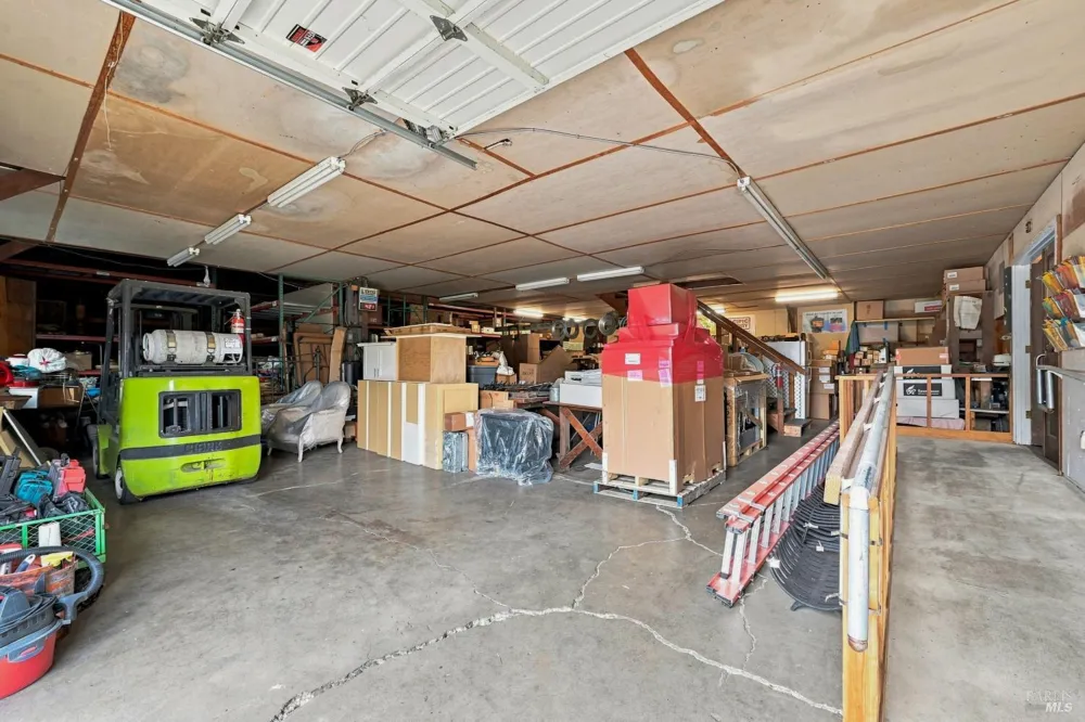 1527 Silverado Trail Napa, CA 94559