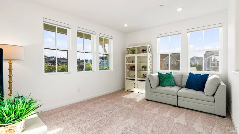 314 Caulfield Lane Petaluma, CA 94952