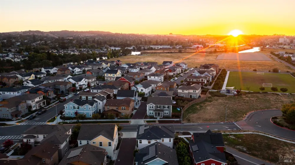 314 Caulfield Lane Petaluma, CA 94952