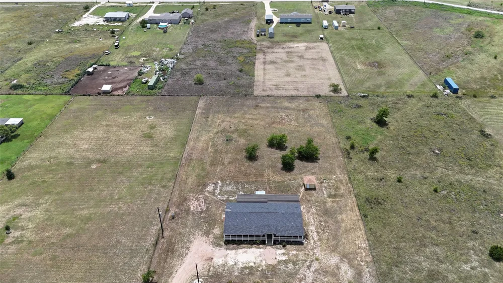 148 Sun View Road Bertram, TX 78605