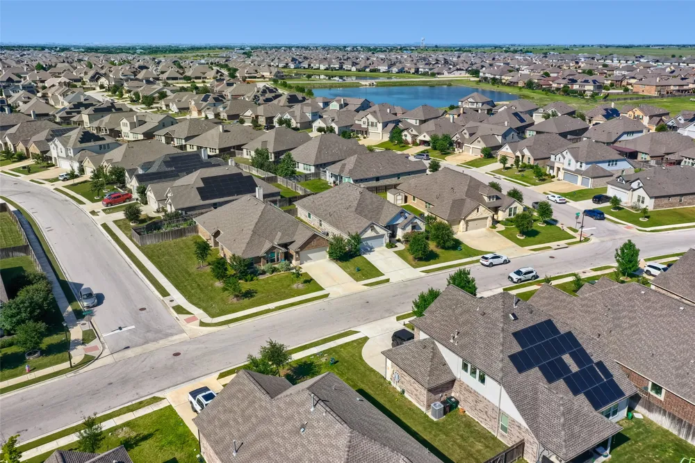 3832 Raven Caw Pass Pflugerville, TX 78660