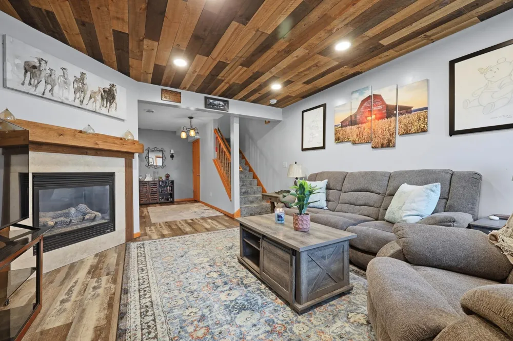 1654 Freedom Lane Waconia, MN 55387
